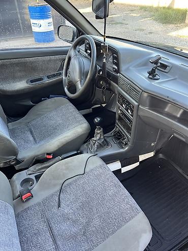 агенство ош: Daewoo Nexia: 2005 г., 1.5 л, Кол менен иштөөчү, Бензин, Седан — 5