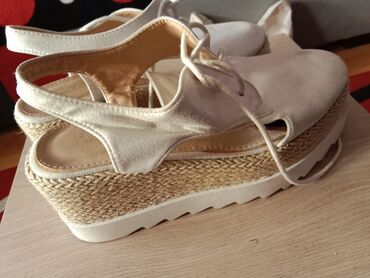 vialli sandals: Sandale, 38 na lalafo.rs vialli sandals: Sandale, 38