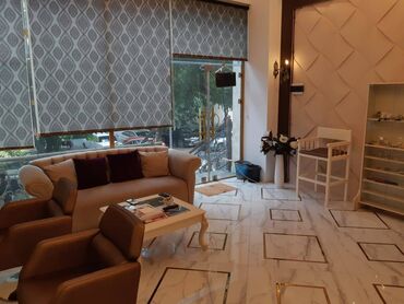 Digər kommersiya daşınmaz əmlakı: Nərimanov rayonu inqılabda 1-ci mərtəbəsində yerləşən 175 kv sahəsi — 15