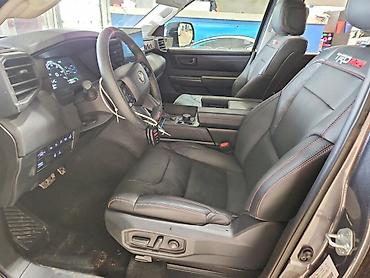 секвойя: Toyota Sequoia: 2023 г., Гибрид, Внедорожник — 5
