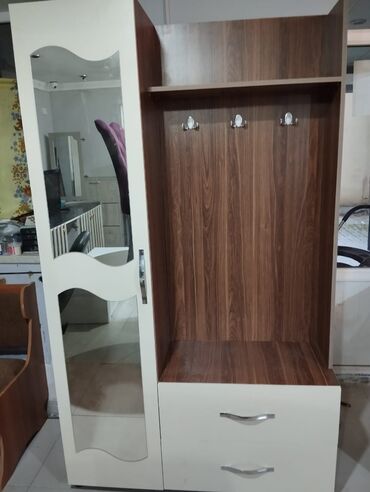 Dolablar: ❇️Dəhliz dolabı,yenidir 170 azn,catdırma quraşdırma daxil,ūnvan