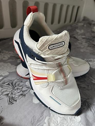 Krasofkalar və idman ayaqqabıları: Lacoste kişi idman ayaqqabısı Model: Lacoste Ölçü: EUR 42 / UK 8 / — 4