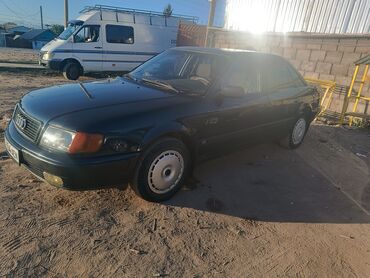 Audi: Audi 100: 1992 г., Седан