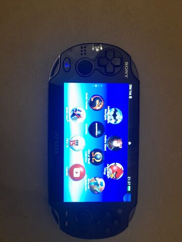 пс 4: PS Vita ela vezyetde prasibka olunub zaretkasi ile beraber verilir ve
