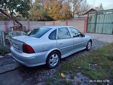 Opel: Opel Vectra: 2000 г., 1.6 л, Механика, Бензин, Седан