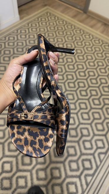 Босоножки, сандалии, шлепанцы: Босоножки, 37, Zara, Новый, цвет - Коричневый, Самовывоз — 1