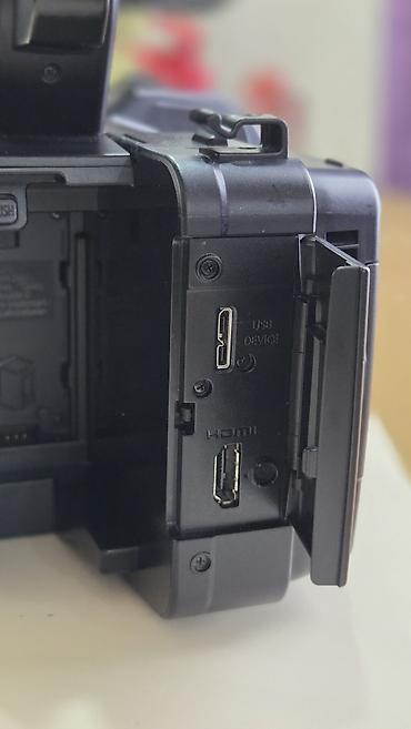 Videokameralar: Panasonic 4K Professional UX Series videoçəkiliş komplekti Peşəkar — 15