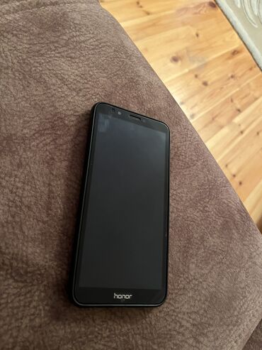 işlənmiş ucuz telefon: Honor 7C, 32 GB, rəng - Qara