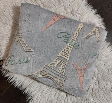 Posteljina: 🦄Dečije svetleće ćebe🦄 🦄Dimenzije-150*200 🦄Cena-2.100 dinara — 2