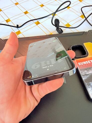 Apple iPhone: IPhone 13 Pro, Б/у, 128 ГБ, Черный, Чехол, 86 % — 7