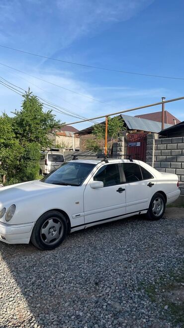 Mercedes-Benz: Mercedes-Benz E-Class: 1996 г., 2 л, Механика, Бензин, Седан