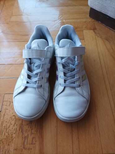 nike kopacke: Adidas, Size - 33