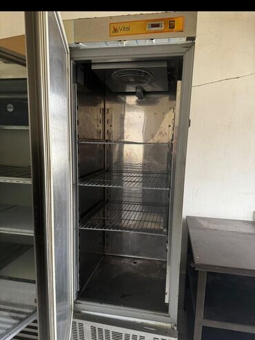 Digər soyuducu avadanlığı: 💫Ruhan 
Ət ucun soyuducu 1100 azn tam işlek 
Unv Badamdar