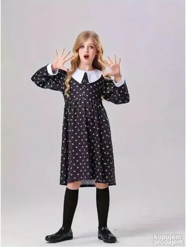 Kostimi za maskenbal: Sa kragnicom i cvetićima - dizajn kao iz filma Wednesday Adams family — 2