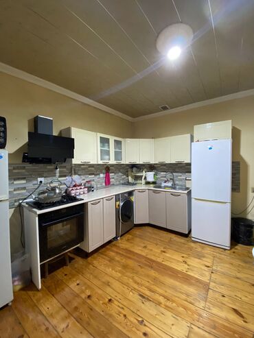 Həyət evləri və villaların satışı: 3 otaqlı, 146 kv. m, Kredit yoxdur, Orta təmir — 18