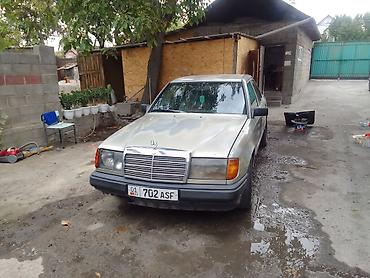 w211 e55: Mercedes-Benz W124: 1988 г., Седан — 3