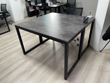 стол в стиле лофт: Офисный Стол, цвет - Серый, Б/у