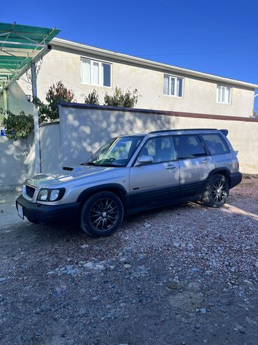 Subaru: Subaru Forester: 2000 г., 2 л, Механика, Бензин, Универсал