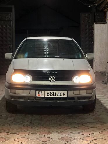 Volkswagen: Volkswagen Golf: 1993 г., 1.8 л, Механика, Бензин, Хэтчбэк