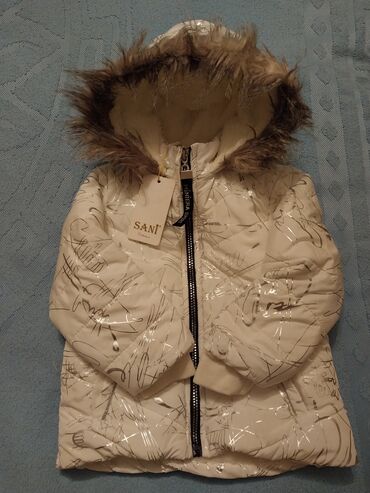 детская зимняя парка: Теплая зимняя куртка.На 3. 4 года.Новая