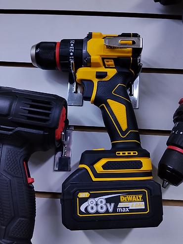 дивольт шруповерт: Аккумуляторная дрель‑шуруповерт DeWalt XGT 88V - Тип: бесщеточная — 1