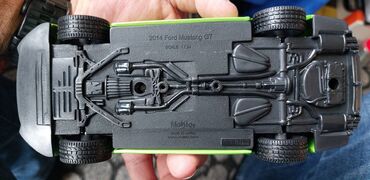 Avtomobil modelləri: Коллекционная модель Ford Mustang Street Racer Green black 2014 — 14