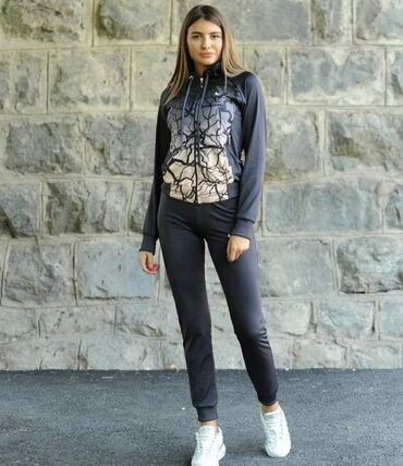 Gornji i donji deo: Mokra likra. Uzivajte u bojamaa 🩵🩷 Cena 3900 din S M L XL 2XL — 8