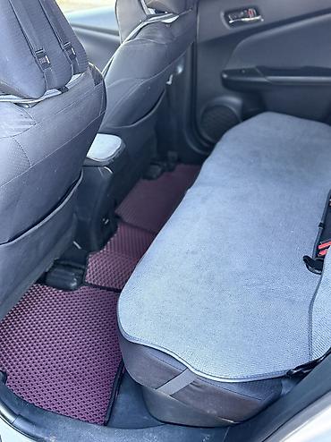 Toyota: Toyota Prius: 2018 г., 1.8 л, Вариатор, Гибрид, Лифтбек — 8