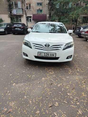 машина на обмен с доплатой: Toyota Camry: 2011 г., 2.5 л, Автомат, Бензин, Седан