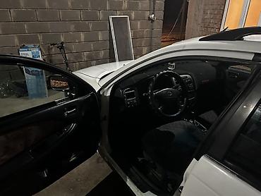 Toyota: Toyota Avensis: 2001 г., 2 л, Механика, Бензин, Универсал — 7