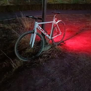 нарди руль: Фикс-байк (fixed gear) на алюминиевой раме - Рама и вилка: жесткая — 1