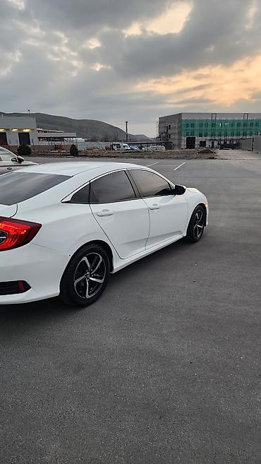 Honda: Honda Civic: 2017 г., 2 л, Бензин, Седан — 6