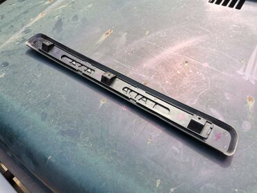 Auto delovi: Lajsna zadnjih gepek vrata Lada 21213,21214 Niva br.4. Polovna — 8