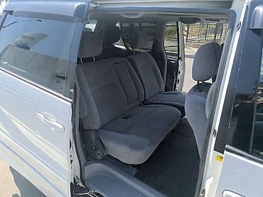 Toyota: Toyota Estima: 2001 г., Минивэн — 15