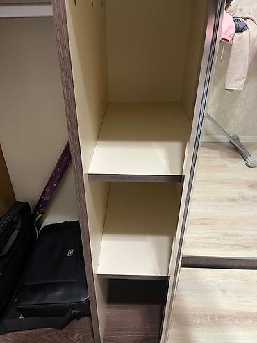borular: İkiqapılı sürgülü qarderob şkafı - Dizayn: krem rəngli fasadlar və — 2