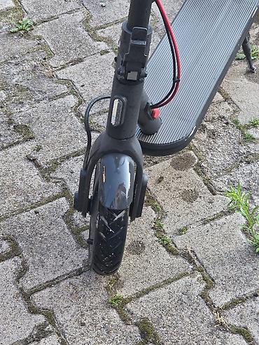 Sports & Leisure: Prodajem Xiaomi električni trotinet 4, prve generacije. Trotinet je — 3