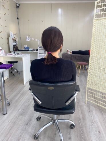 офисные кресло бу: Парикмахерские/салонные кресла на колесиках - Универсальные кресла