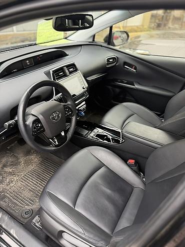 Toyota: Toyota Prius: 2022 г., 1.8 л, Вариатор, Гибрид, Хэтчбэк — 3