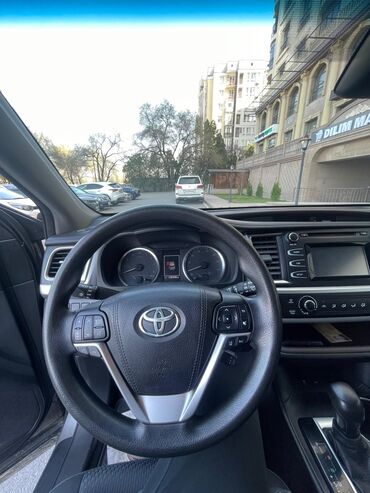 Toyota: Toyota Highlander: 2016 г., 2.7 л, Автомат, Бензин, Внедорожник