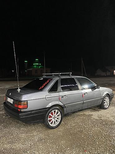 атбашы авто: Volkswagen Passat: 1989 г., 1.8 л, Кол менен иштөөчү, Бензин, Седан — 1