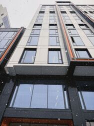 Офисы: Сдаю Офис, 90 м², В бизнес центре, С отдельным сан узлом, 1 линия — 2