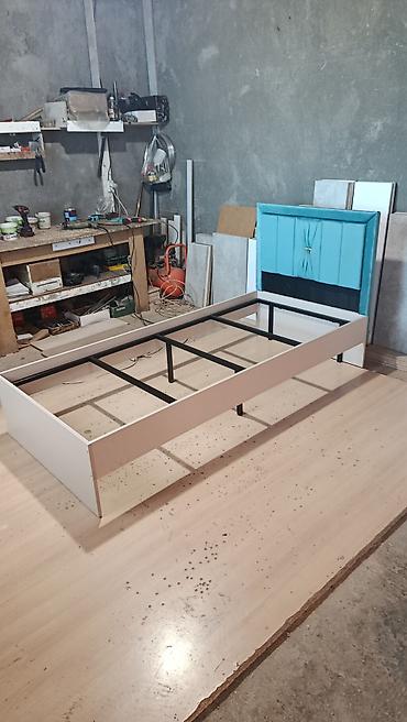 single bed mattress: Односпальная кровать, Новый, С мягким изголовьем, длина - 2000 см — 10