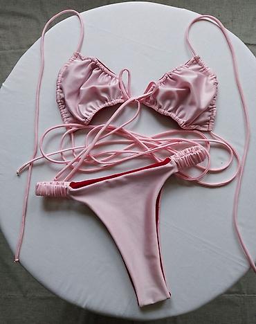 Kupaći kostimi: Dvodelni bikini set – roze/bordo-crvena - Gornji dio: klasičan — 1