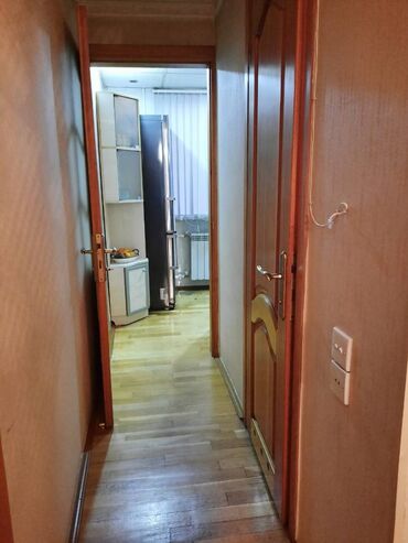 Uzunmüddətli kirayə mənzillər: Qaraev metrosunun yaxınlığında 5 mertebeli binanın 3-cu mərtəbəsində -da lalafo.az — 8 Uzunmüddətli kirayə mənzillər: Qaraev metrosunun yaxınlığında 5 mertebeli binanın 3-cu mərtəbəsində — 8