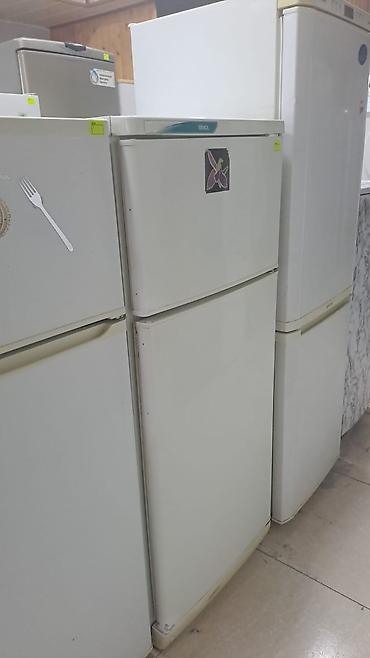 et soyducusu: Soyuducu – 2 qapılı, aşağıda dondurucu bölmə Xüsusiyyətlər: - Üstdə — 3