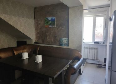 Продажа домов: Дом, 80 м², 3 комнаты, Риэлтор, Косметический ремонт — 1