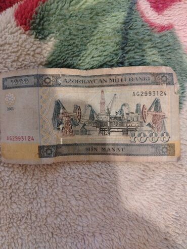 1000 manat: Original 1000 manat, 2001 buraxılış. Satıram qiymət 300 Azn
