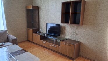 TV altlığı, Kredit yoxdur