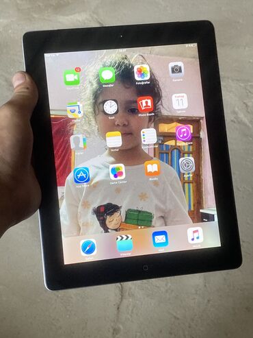 ������������ ������������������: İşlənmiş Apple iPad 5 (2017), 10,5", < 64 GB, Ünvandan götürmə