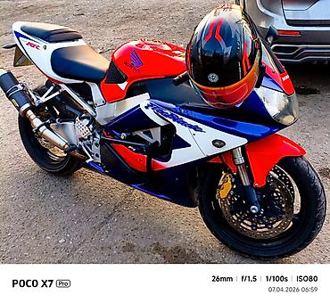 мото бука: Спортивный мотоцикл Honda CBR Fireblade RR (цветовая схема HRC — 1